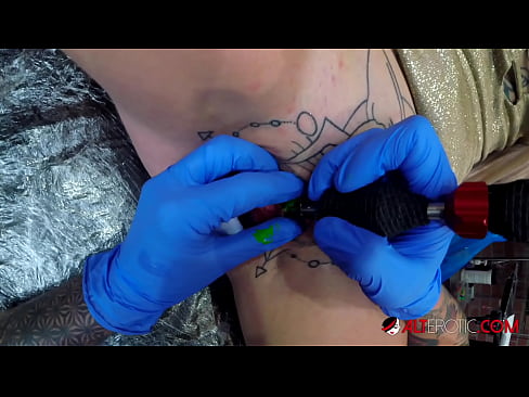 ❤️ Extremadamente tatuado hottie Sully Savage consiguió un tatuaje en su clítoris Porno en es.tradewin.top ❌️❤️❤️❤️❤️❤️❤️❤️